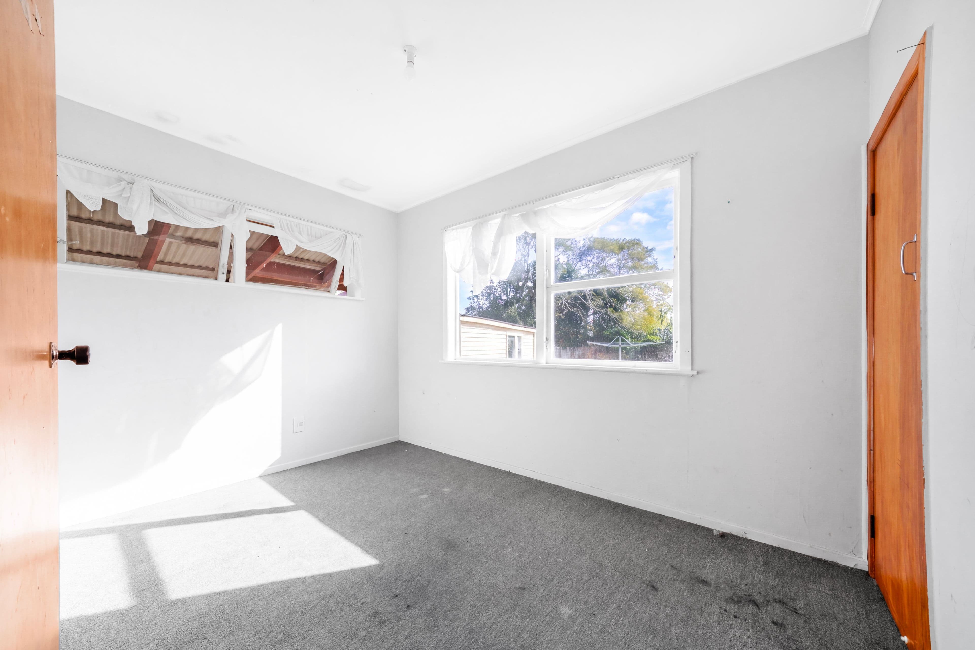 156 Hall Avenue: photo 6