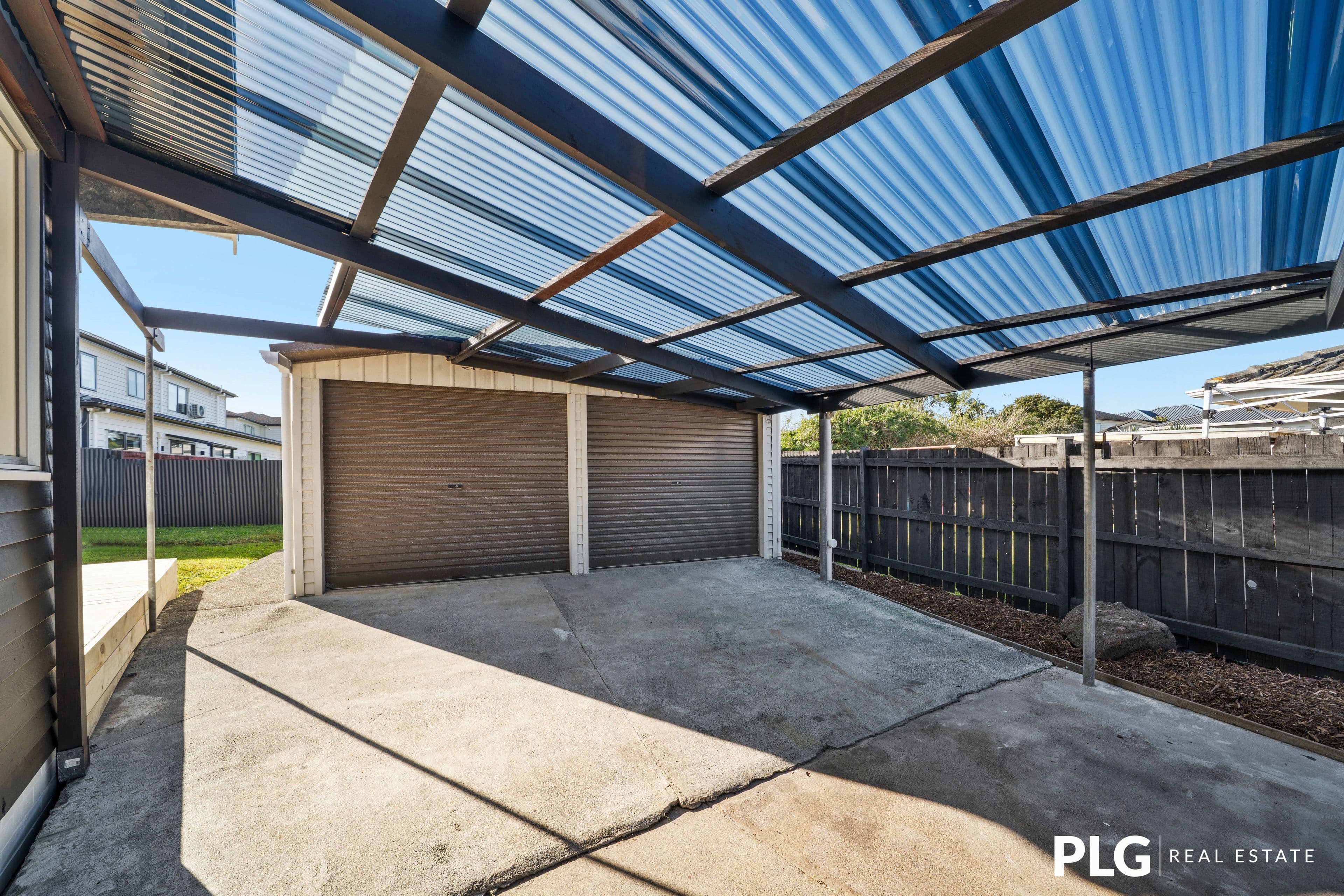 12 Farnborough Crescent: photo 7