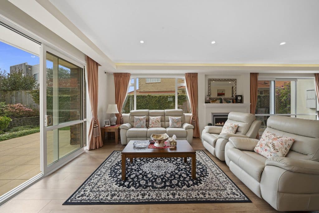 83 Capriana Drive, photo 4