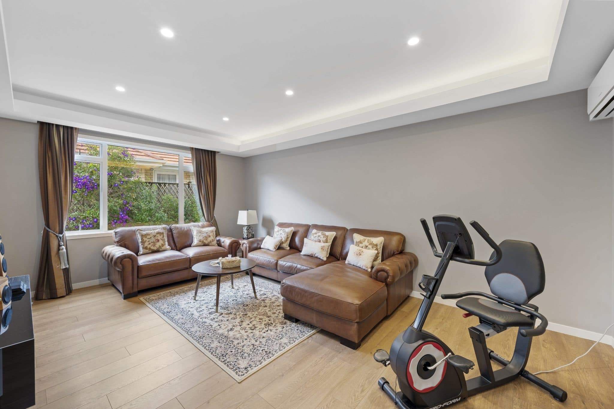 83 Capriana Drive, photo 5
