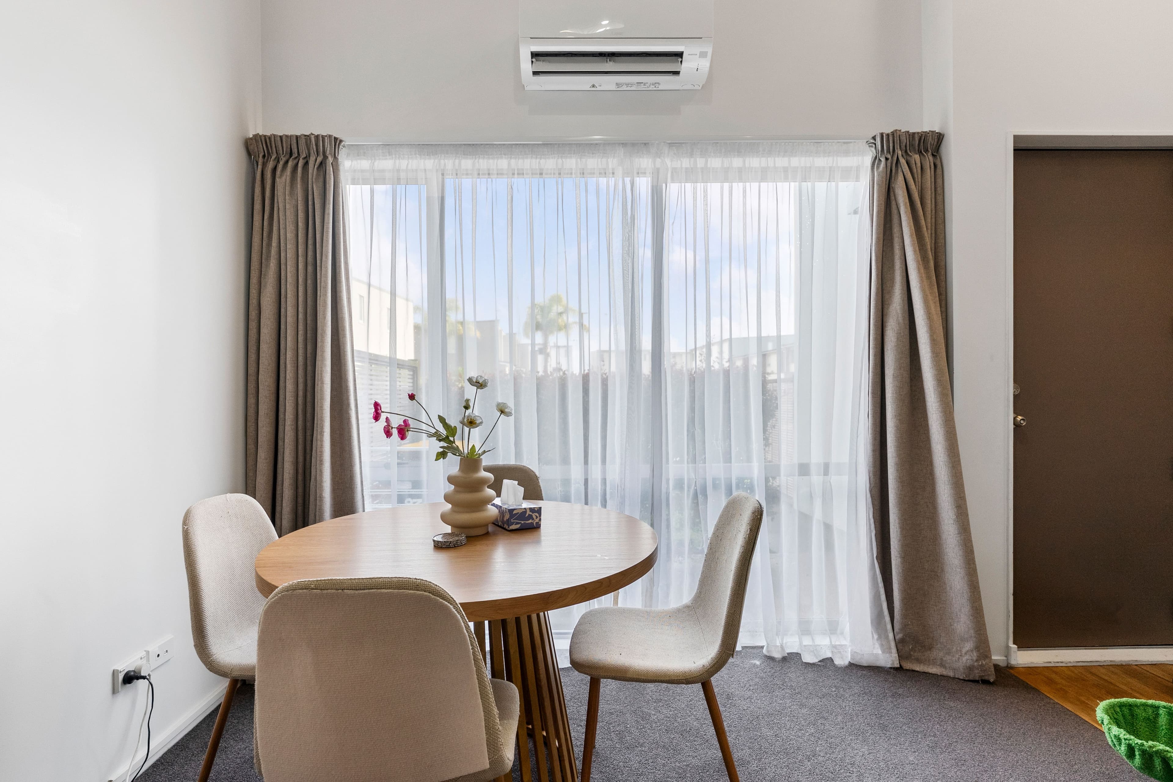 83/7 Kelvin Hart Drive: photo 4