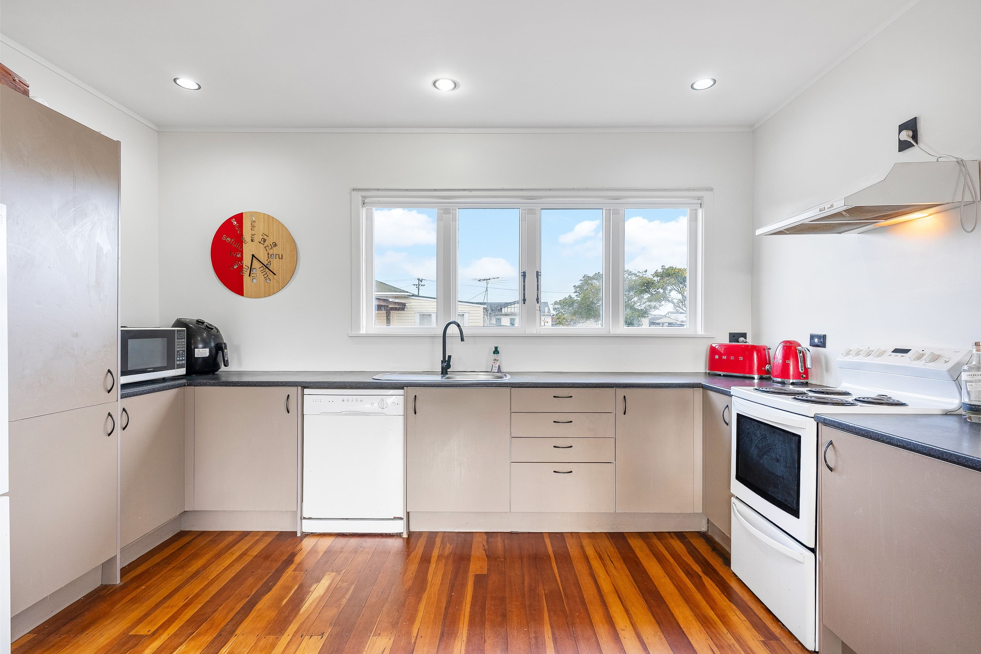 10 Berkeley Road: photo 4