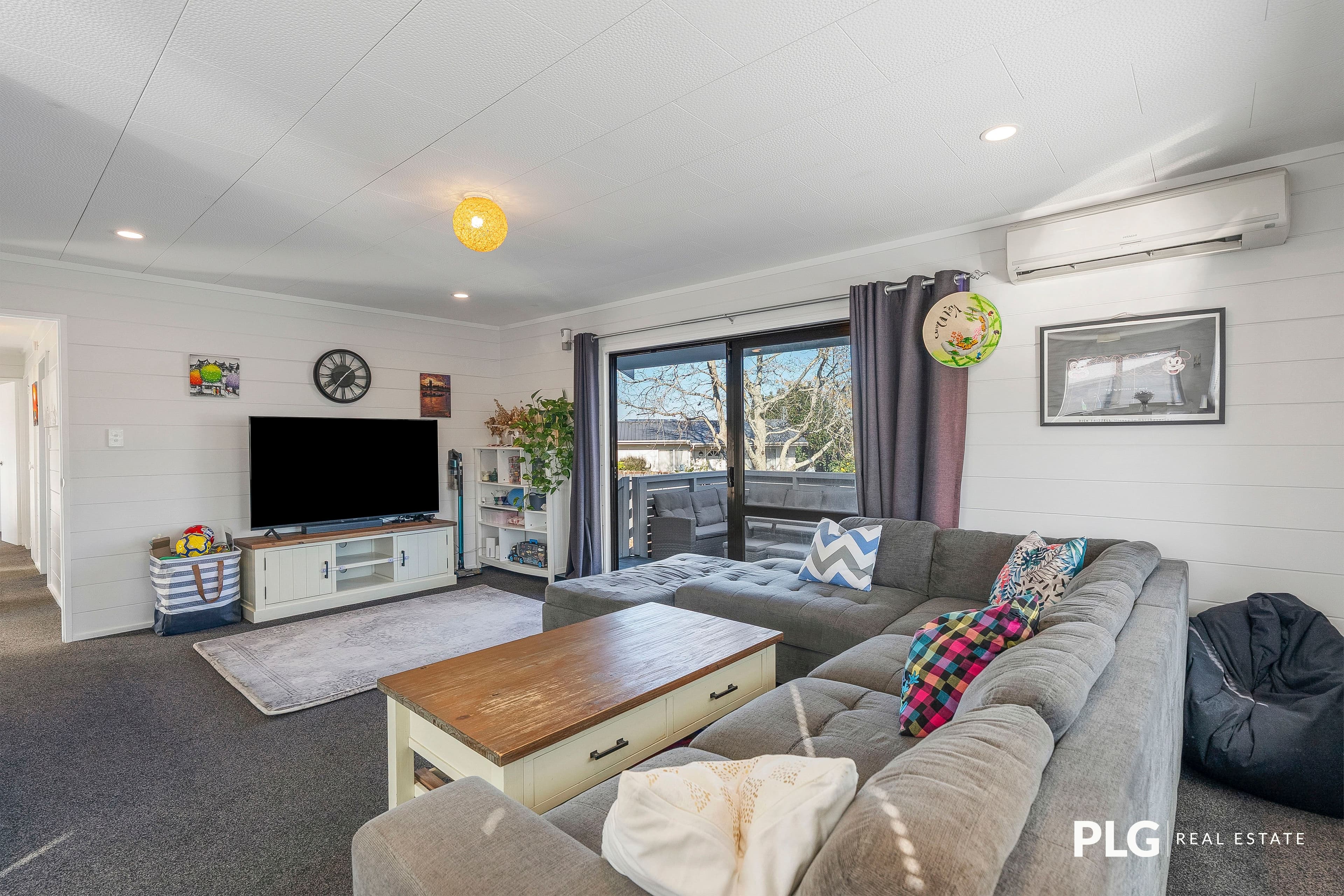 139 Finlayson Avenue: photo 2