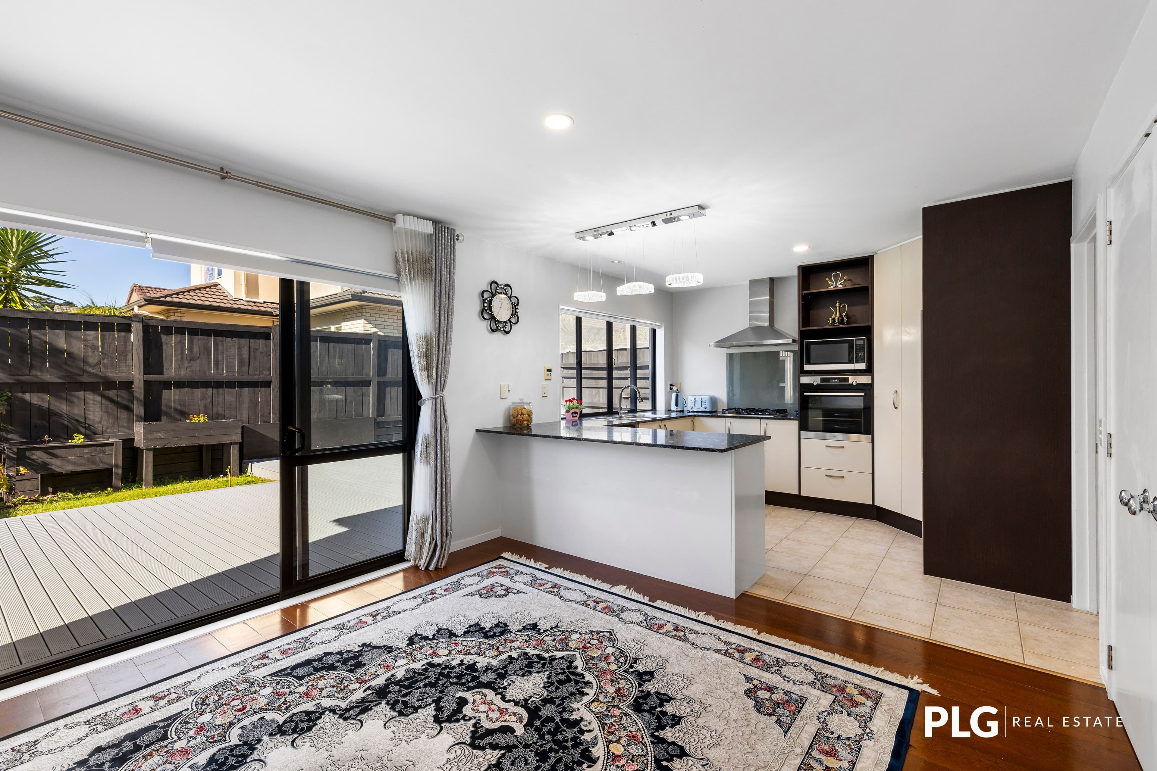 11 Oakville Avenue: photo 3