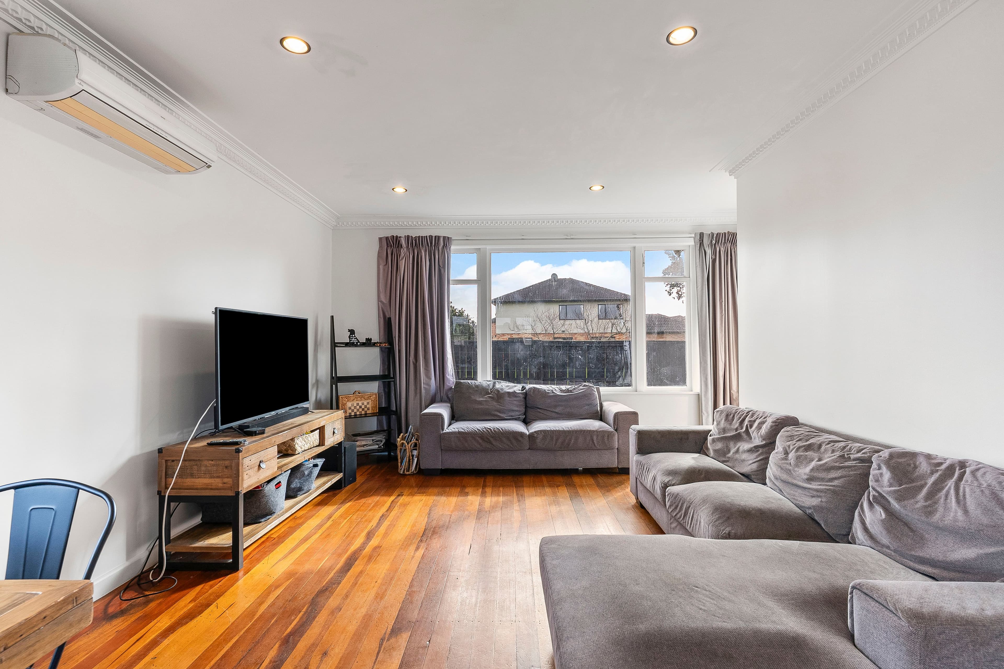 10 Berkeley Road: photo 2