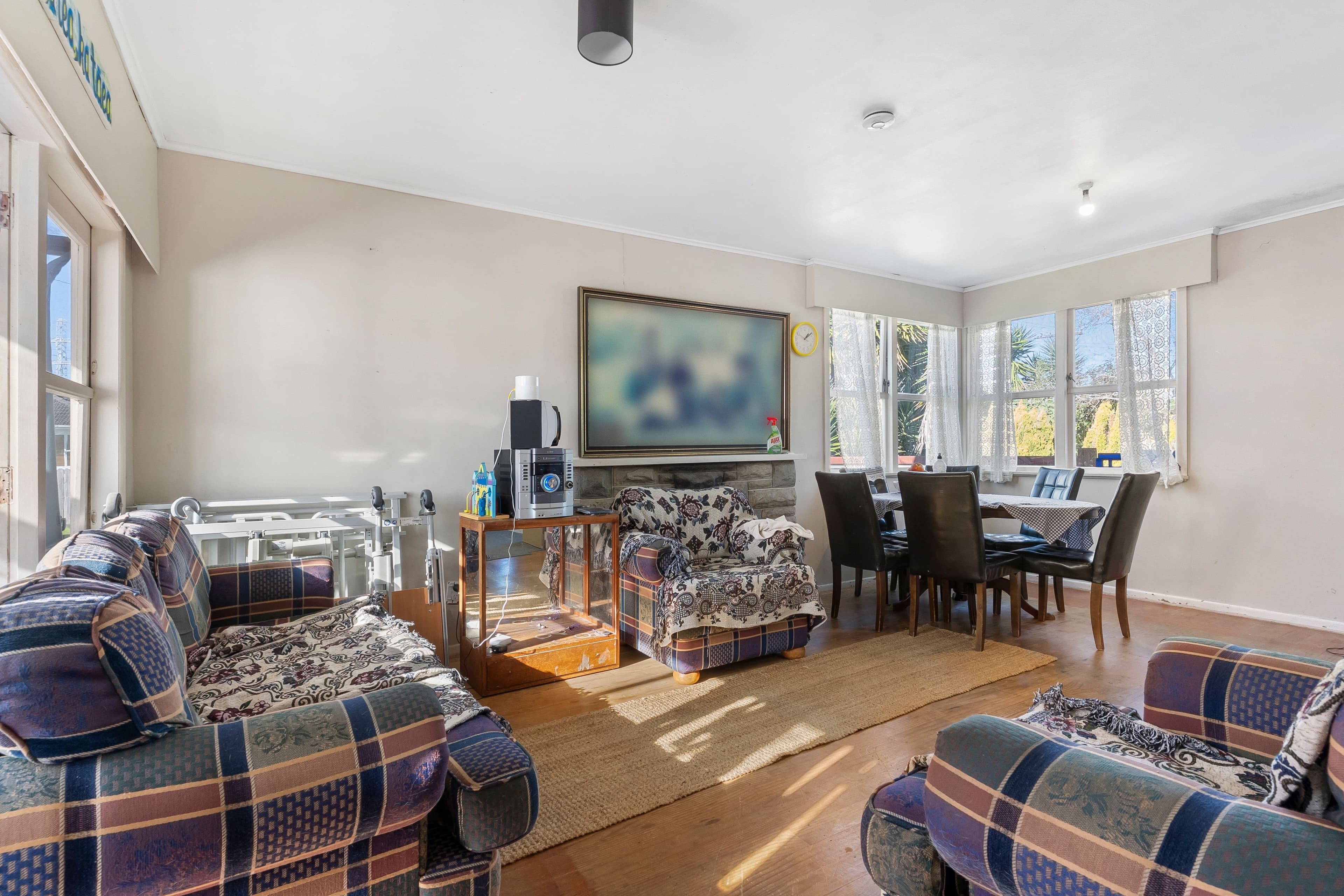 66 Clayton Avenue: photo 3