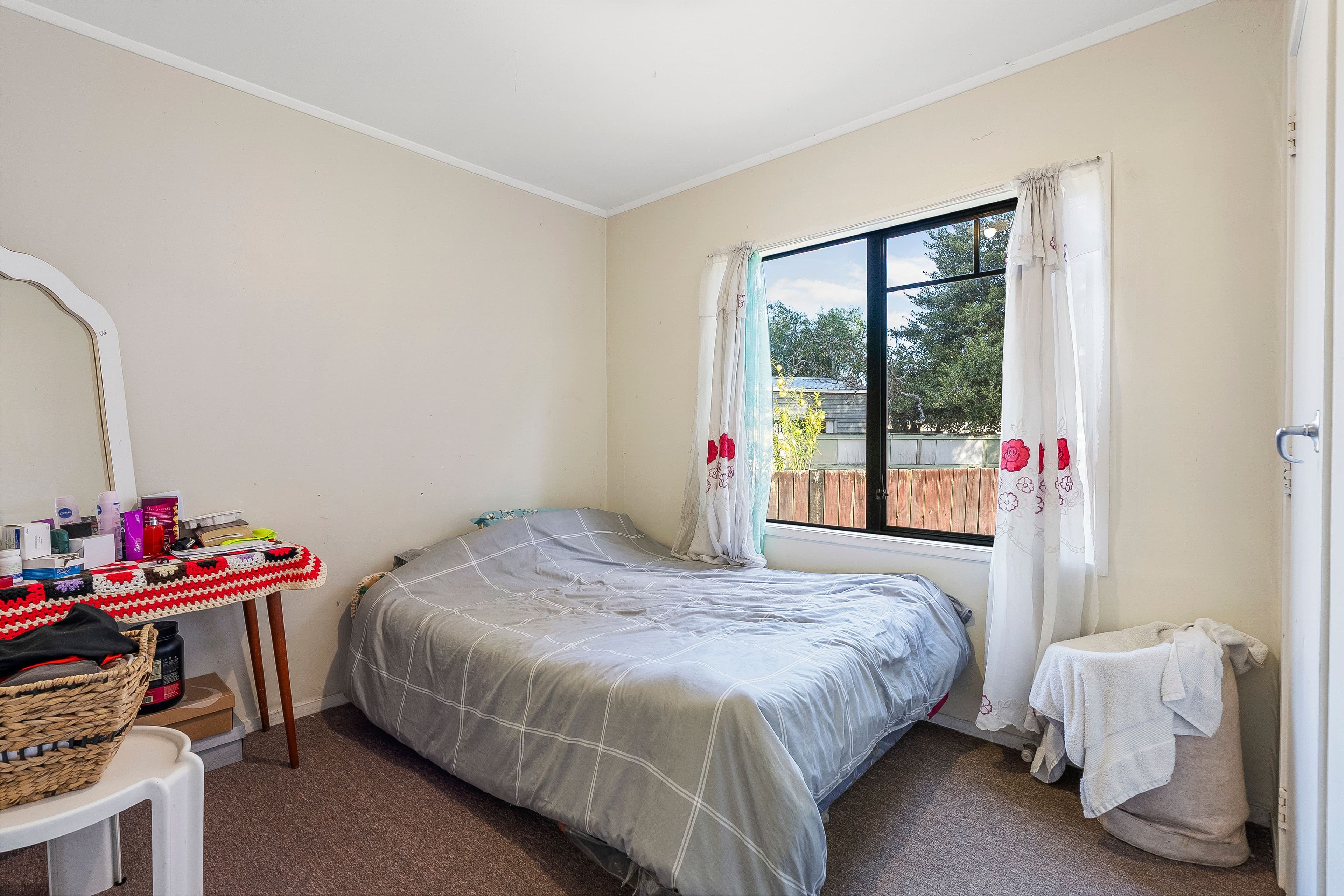 333 Roscommon Road: photo 6