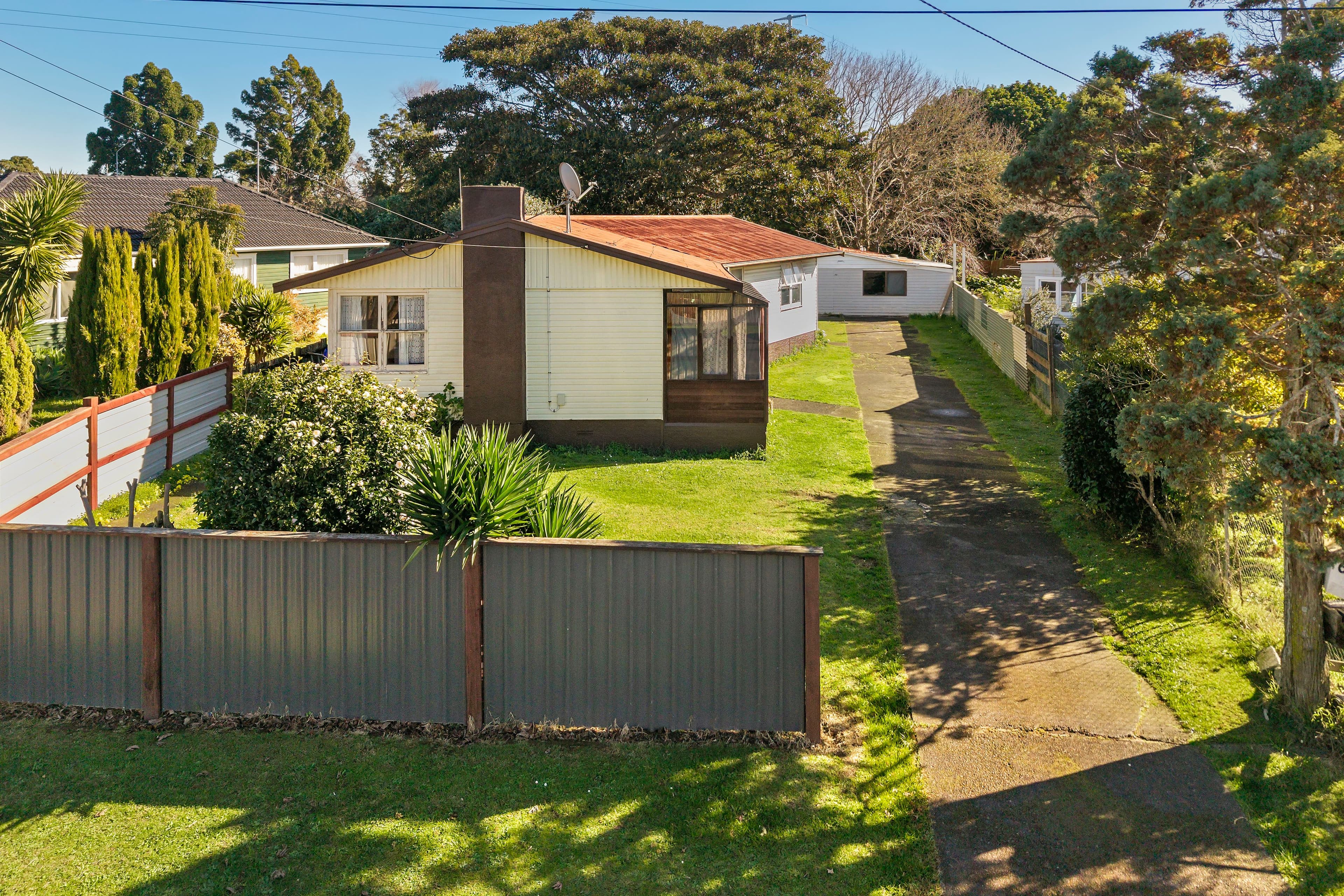 66 Clayton Avenue: photo 6