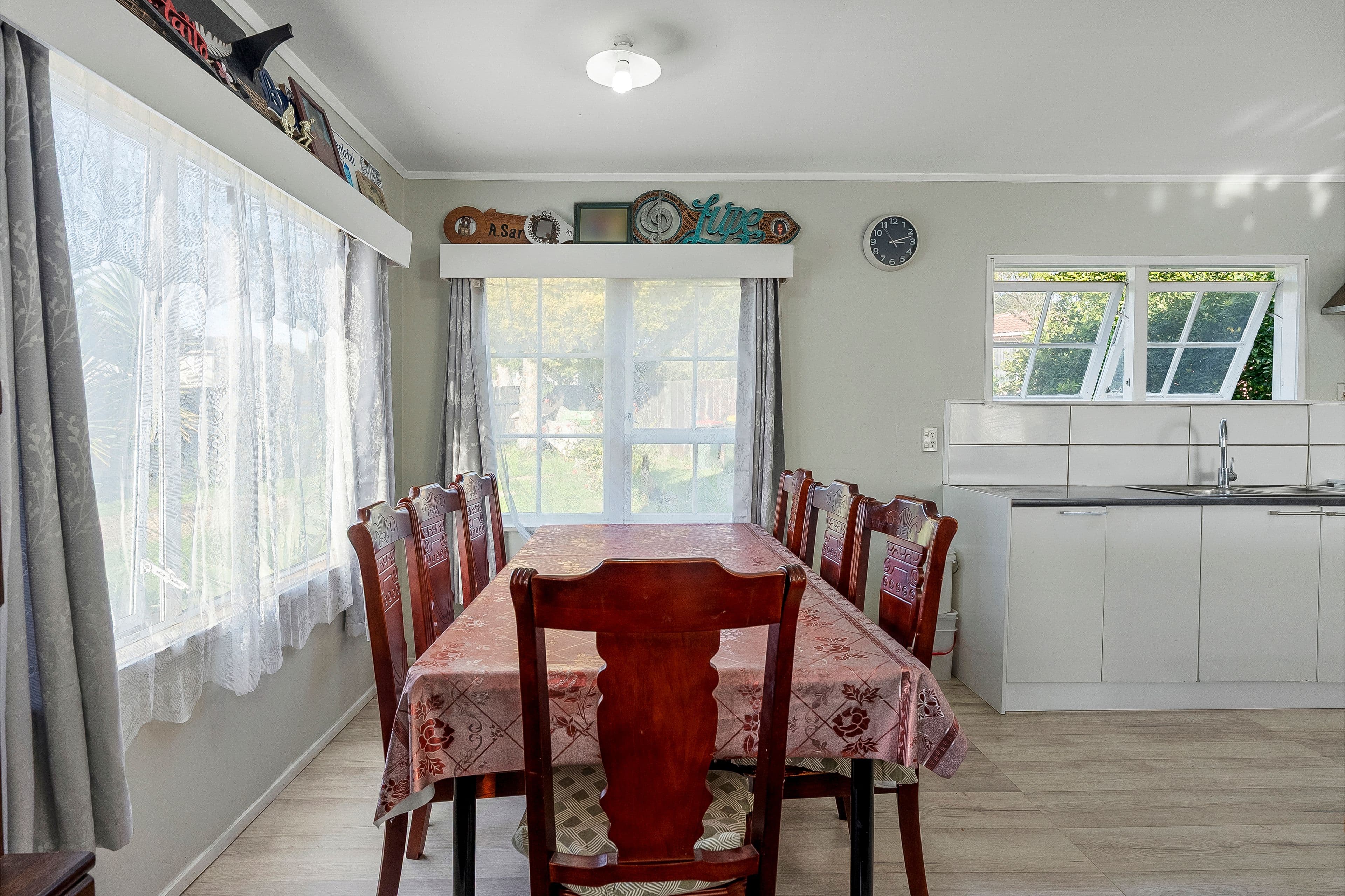 333 Roscommon Road: photo 4