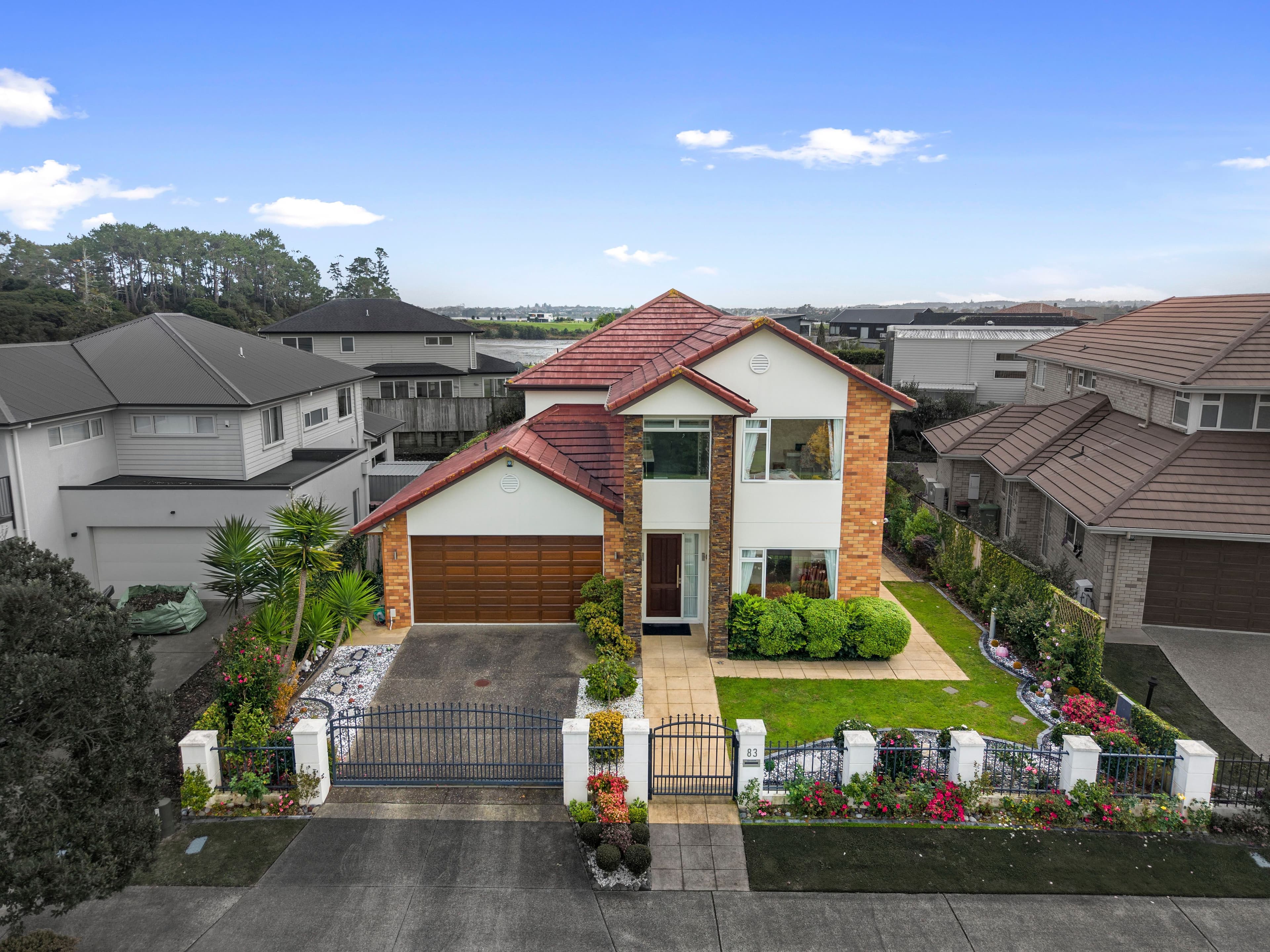 83 Capriana Drive: photo 16