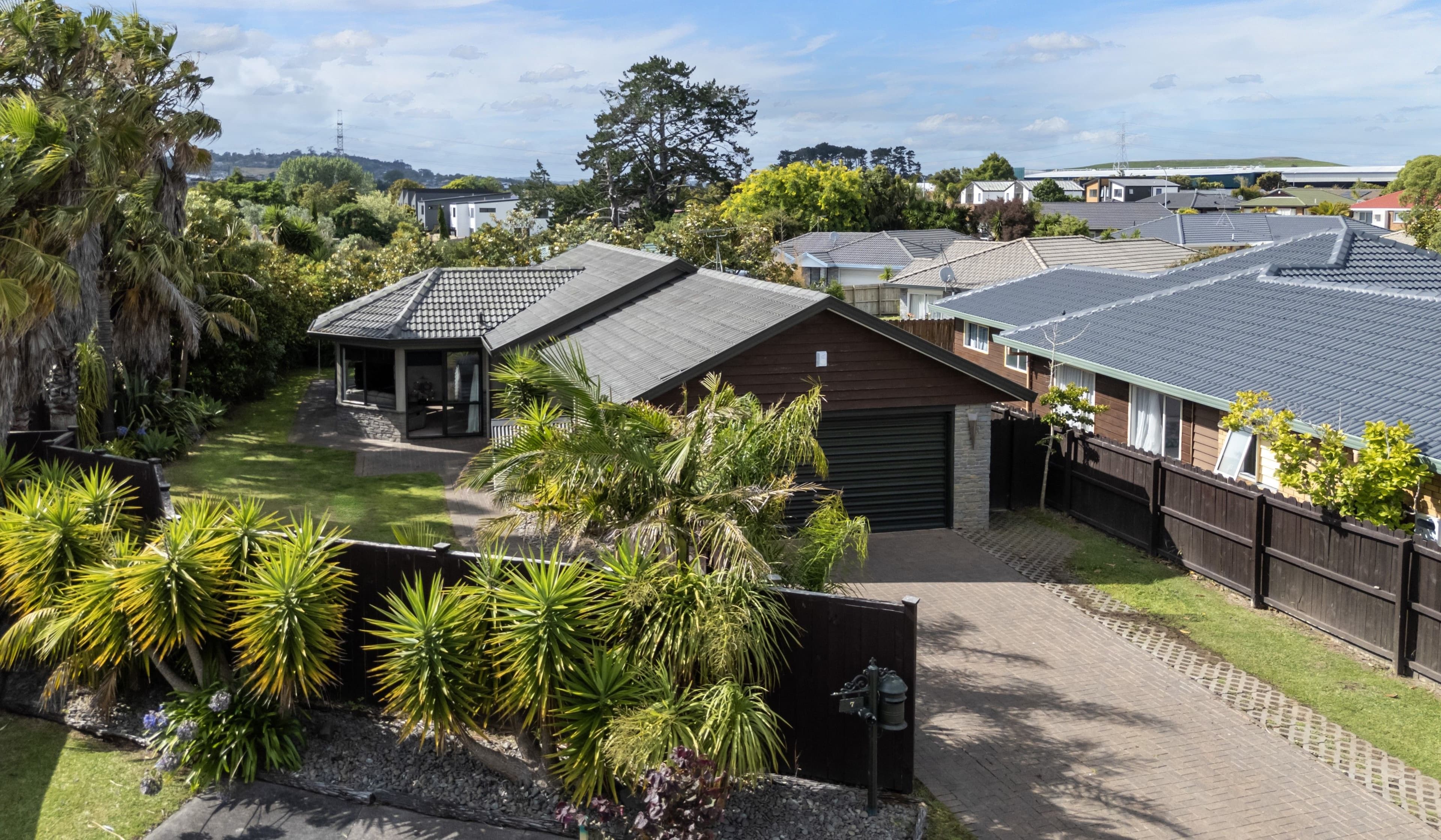Sold — 7 Robina Court, Burswood