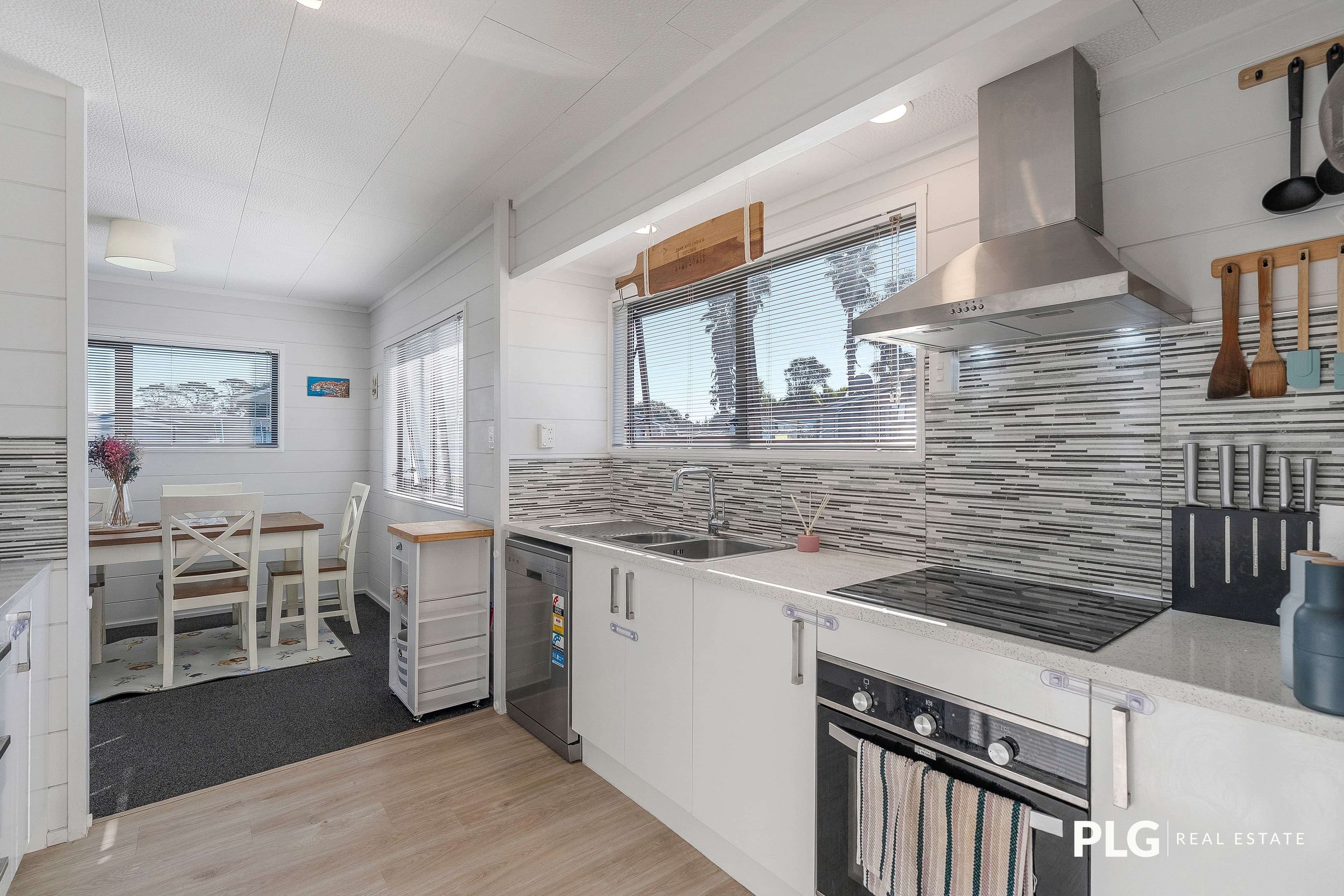 139 Finlayson Avenue: photo 5