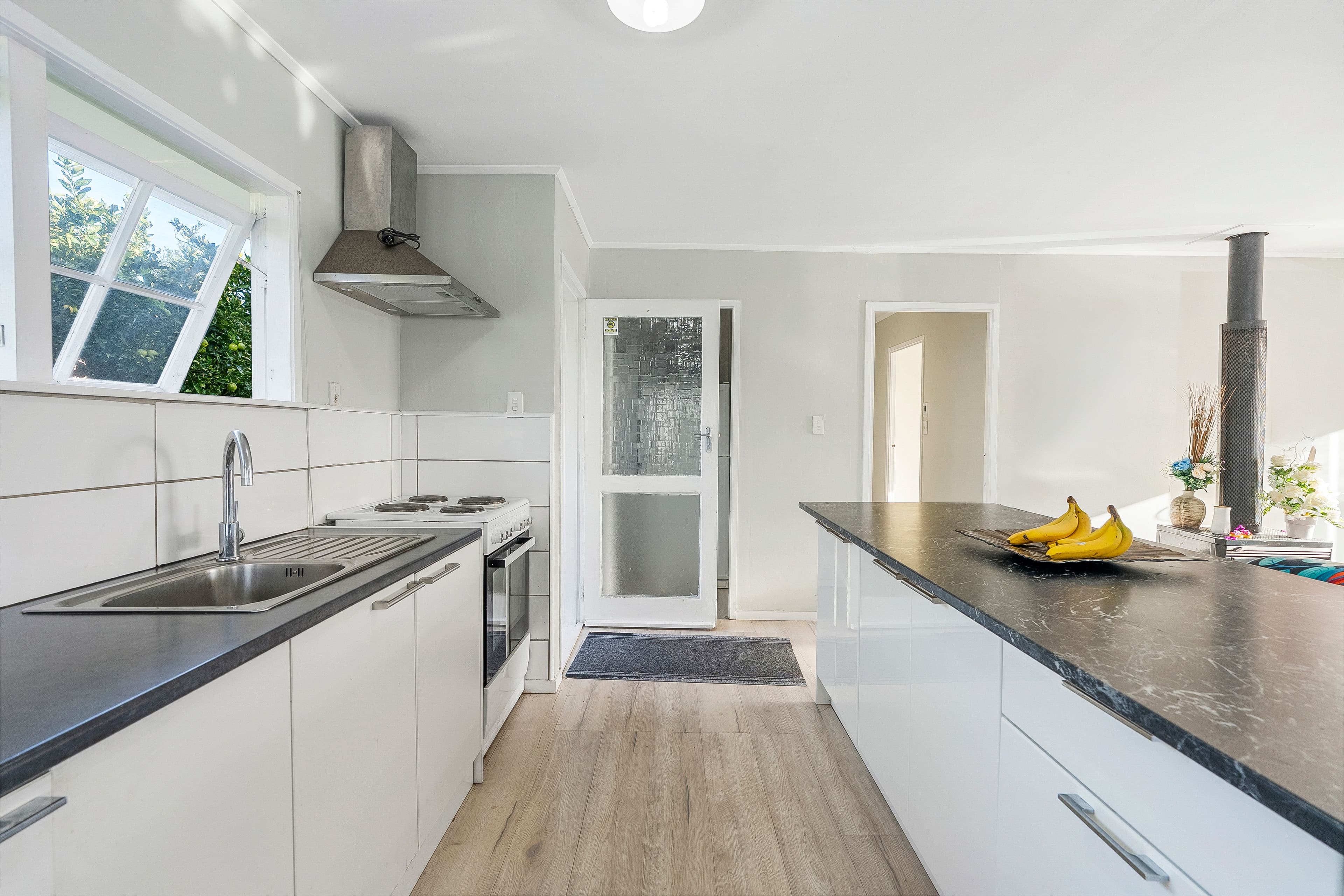 333 Roscommon Road: photo 3