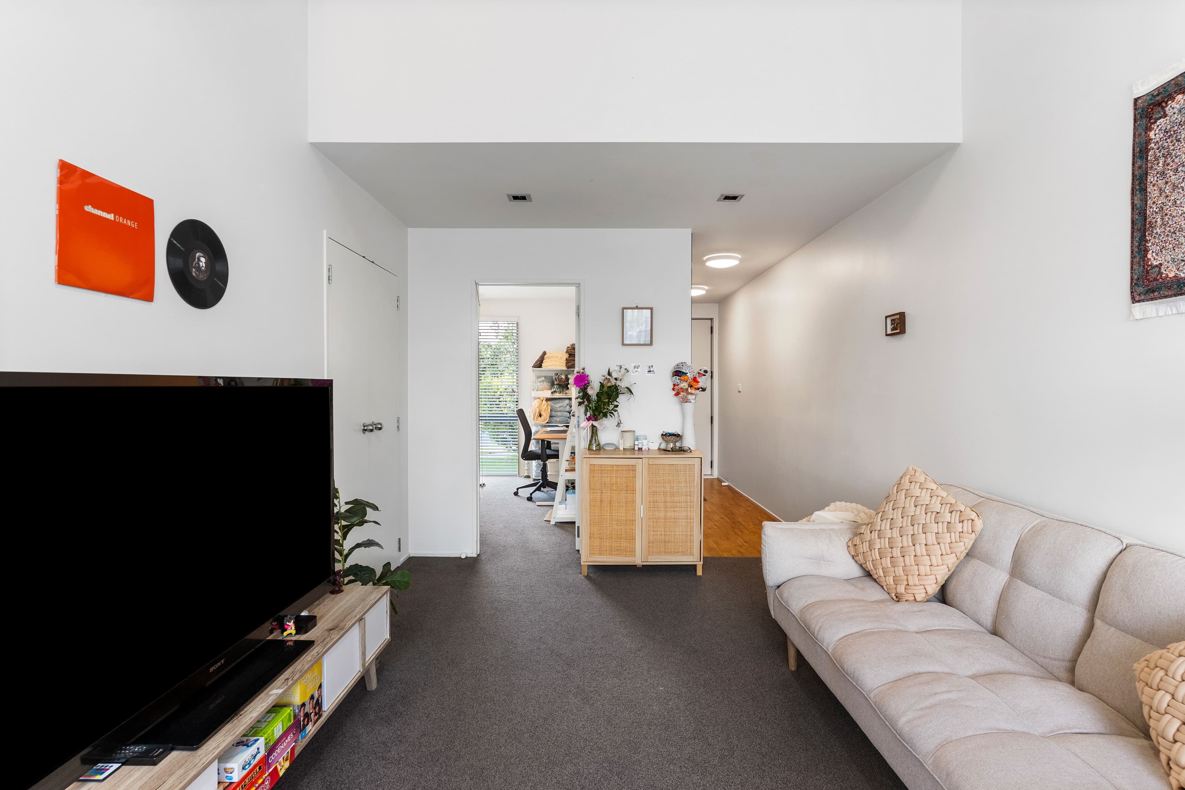 83/7 Kelvin Hart Drive: photo 3