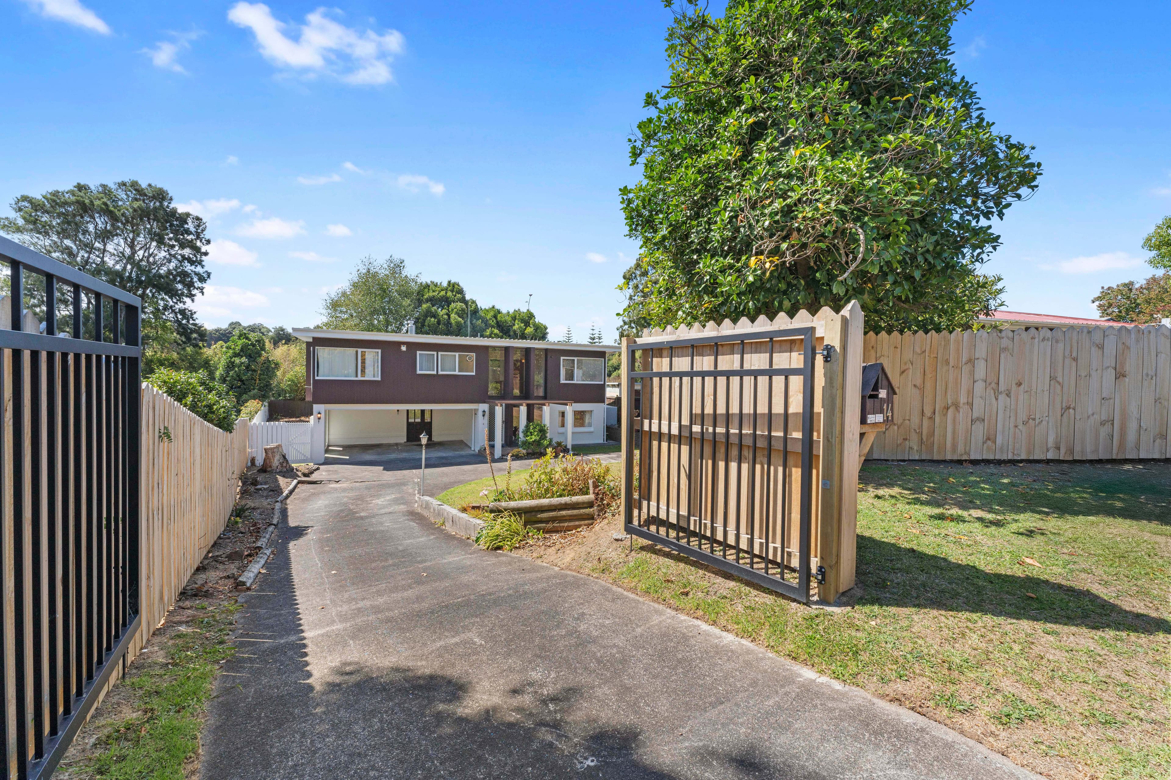 Sold: 14 Lawrence Crescent, Hill Park