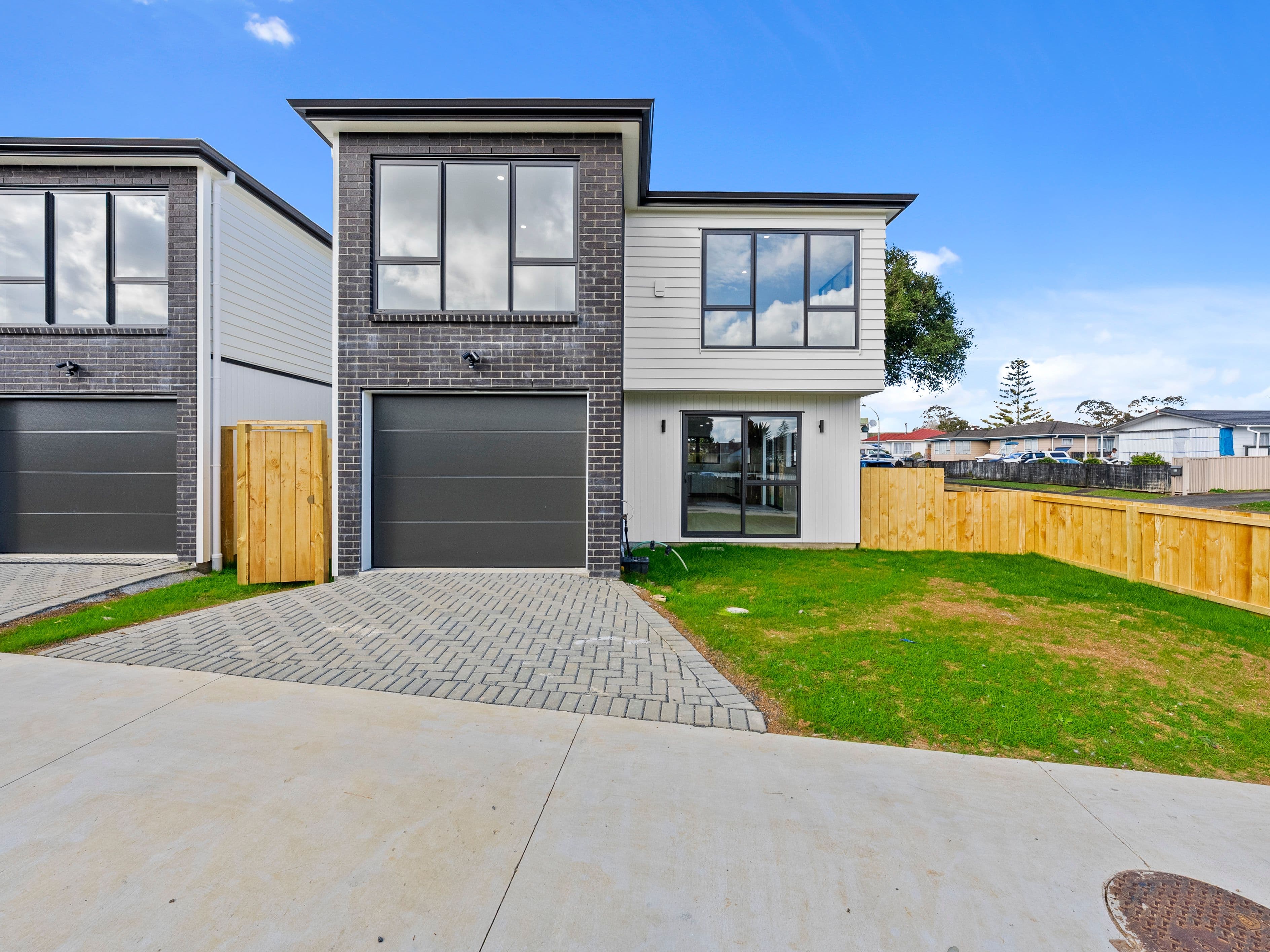 Sold: 8a Neems Place, Manurewa